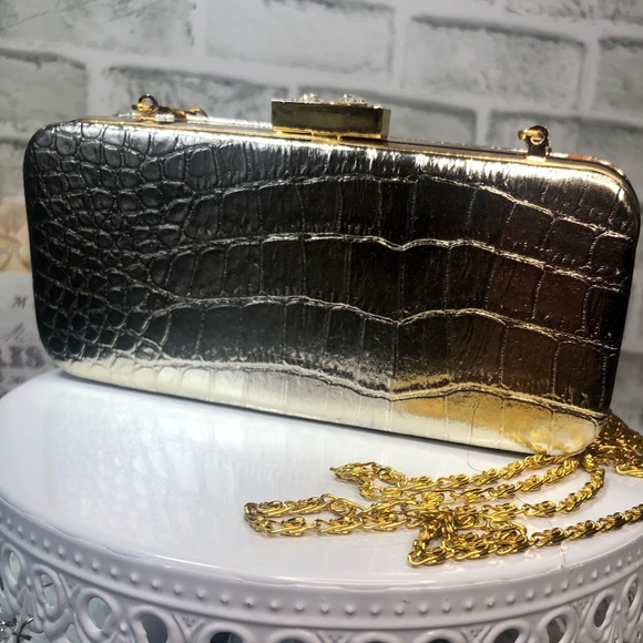 KATE LANDRY - Gold Alligator Print Evening Bag - Picture 5 of 16